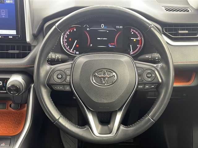 トヨタ ＲＡＶ４ アドベンチャー 栃木県 2020(令2)年 3.8万km アッシュグレーメタリック/アティチュードブラックマイカ 2トーン 純正9インチナビ/ 【AM/FM/CD/DVD/SD/BT】/フルセグTV/トヨタセーフティセンス/・プリクラッシュセーフティ/・レーントレーシングアシスト/・レーダークルーズコントロール/・オートマチックハイビーム/・ロードサインアシスト/クリアランスソナー/運転席パワーシート/オートブレーキホールド/LEDヘッドライト/MTモード付きAT/横滑り防止装置/ステアリングスイッチ/ビルトインETC/純正フロアマット/電動格納ミラー/社外テールライト Valenti(純正積込）