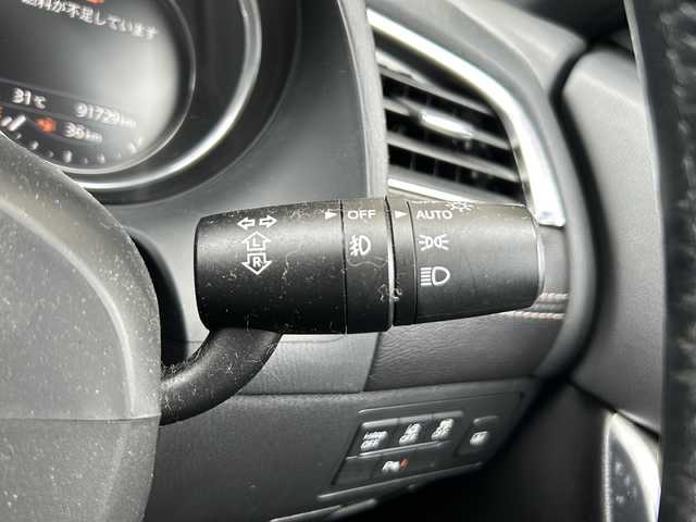 マツダ アテンザ セダン XD Lパッケージ 静岡県 2016(平28)年 9.2万km スノーフレイクホワイトパールマイカ シティブレーキサポート/・レーンキープアシスト/・ブラインドスポットモニター/・ドライバーアテンションアラート/・ロードサインアシスト/純正メーカーナビ/・フルセグTV/・CD/DVD/Bluetooth/ラジオ/主要装備/・バックカメラ/・BOSEサウンド/・レザーシート/・シートヒーター/・ハンドルヒーター/・ヘッドアップディスプレイ/・オートライト/・プッシュスタート/・スマートキー