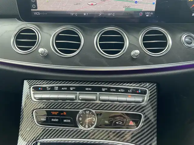 メルセデス・ベンツ Ｅ２２０ｄ アバンギャルド スポーツ 栃木県 2016(平28)年 8.4万km ポーラホワイト パノラマサンルーフ/Brumester/パナメリカーナグリル/レーダーセーフティパッケージ/全方位カメラ/純正ナビ/フルセグ /パワーシート/シートヒーター/黒革シート/電動リアゲート/ETC/LED/純正19インチAW/社外ドラレコ前後