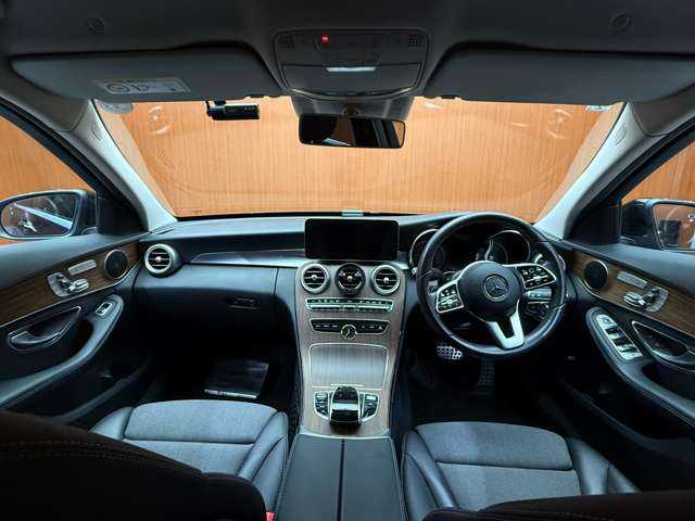 メルセデス・ベンツ Ｃ２２０ｄ アバンギャルド 千葉県 2019(平31)年 5.4万km オブシディアンブラック ＡＣＣ　/ハーフレザーシート　/ナビ　/ＴＶ　/Ｂｌｕｅｔｏｏｔｈ接続　/Ｂカメラ　/電動シート　/シートヒーター　/ＬＥＤヘッドライト　/ハイビームアシスト　/衝突軽減ブレーキ　/ＢＳＭ　/ＬＫＡ　/ＥＴＣ　/禁煙車
