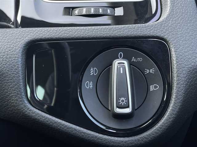 フォルクスワーゲン ゴルフ ヴァリアント TDI ハイライン マイスター 三重県 2020(令2)年 3.6万km ディープブラックパールエフェクト ACC/DYNAUDIOサウンド/プリクラッシュブレーキ/レーンキープ/ブラインドスポット/デジタルメータークラスター/ブラックレザーシート/シートヒーター/パワーシート /純正ナビ/バックカメラ/フルセグTV/純正専用17インチアルミホイール/ドライブレコーダー/AppleCarPlay/AndroidAuto/LEDヘッドライト/オートライト/保証書/スペアキー