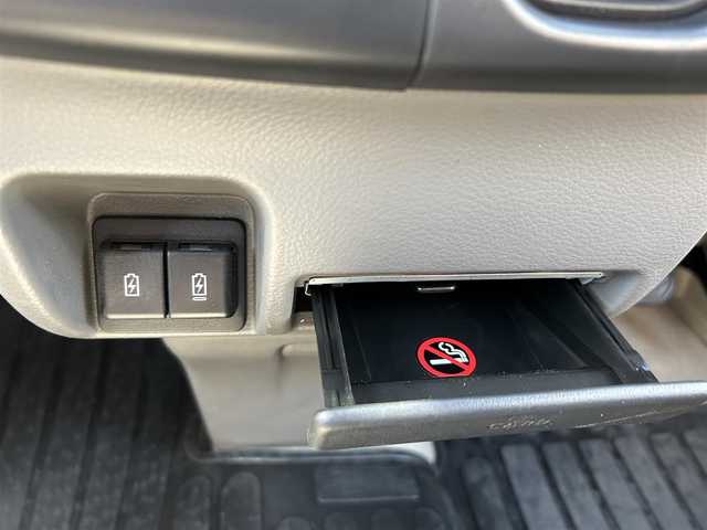 スズキ エブリイ JOIN 東京都 2024(令6)年 1.2万km モスグレーメタリック ワンオーナー/社外メモリナビ/Bluetooth/フルセグTV/FM.AM/USB/iPad/DVD.CD/シートヒーター/ETC/アイドリングストップ/横滑り防止装置/衝突軽減システム/LEDライト/オートライト/コーナーセンサー/両側スライドドア/ドライブレコーダー/スペアキー/ヘッドライトレベライザー/取扱説明書/保証書/電格ミラー/ドアバイザー