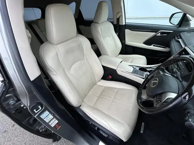 レクサス ＲＸ 450hL 岩手県 2021(令3)年 4.6万km ソニックチタニウム サンルーフ　ナビ　全周囲Ｃ　ヘッドアップディスプレイ　フルセグ　ＥＴＣ　メモリ付白本革電動シート　エアシートヒーター　ステアヒーター　レーダークルーズ　電動リアゲート　ＷＡＬＤ２２インチＡＷ