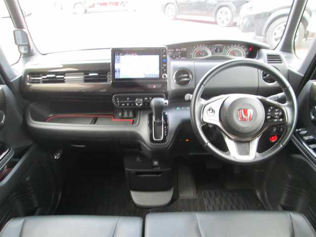 ホンダ Ｎ ＢＯＸ カスタム G L ターボ ホンダセンシング 千葉県 2020(令2)年 6.2万km プラチナホワイトパール ワンオーナー/純正8型ナビ、フルセグTV/バックカメラ/純正オーディオ【DVD/CD/BT/SD/USB】/両側パワースライドドア/LEDヘッドライト&LEDフォグランプ/アダプティブクルーズコントロール/レーンキープアシスト/パドルシフト付き革巻きステアリング/ナビ連動ステアリングスイッチ/ハーフレザーシート/前席シートヒーター/純正ナビ連動前後ドライブレコーダー/ビルトインETC/スペアキー/取扱説明書/ナビ取扱説明書/新車時保証書/ホンダ整備記録簿(R3/R4/R5/R6/R7)