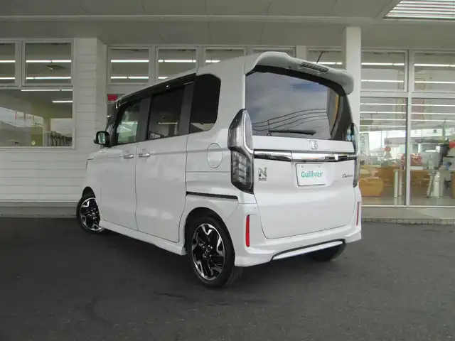 ホンダ Ｎ ＢＯＸ カスタム G L ターボ ホンダセンシング 千葉県 2020(令2)年 6.2万km プラチナホワイトパール ワンオーナー/純正8型ナビ、フルセグTV/バックカメラ/純正オーディオ【DVD/CD/BT/SD/USB】/両側パワースライドドア/LEDヘッドライト&LEDフォグランプ/アダプティブクルーズコントロール/レーンキープアシスト/パドルシフト付き革巻きステアリング/ナビ連動ステアリングスイッチ/ハーフレザーシート/前席シートヒーター/純正ナビ連動前後ドライブレコーダー/ビルトインETC/スペアキー/取扱説明書/ナビ取扱説明書/新車時保証書/ホンダ整備記録簿(R3/R4/R5/R6/R7)