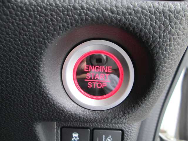 ホンダ Ｎ ＢＯＸ カスタム G L ターボ ホンダセンシング 千葉県 2020(令2)年 6.2万km プラチナホワイトパール ワンオーナー/純正8型ナビ、フルセグTV/バックカメラ/純正オーディオ【DVD/CD/BT/SD/USB】/両側パワースライドドア/LEDヘッドライト&LEDフォグランプ/アダプティブクルーズコントロール/レーンキープアシスト/パドルシフト付き革巻きステアリング/ナビ連動ステアリングスイッチ/ハーフレザーシート/前席シートヒーター/純正ナビ連動前後ドライブレコーダー/ビルトインETC/スペアキー/取扱説明書/ナビ取扱説明書/新車時保証書/ホンダ整備記録簿(R3/R4/R5/R6/R7)