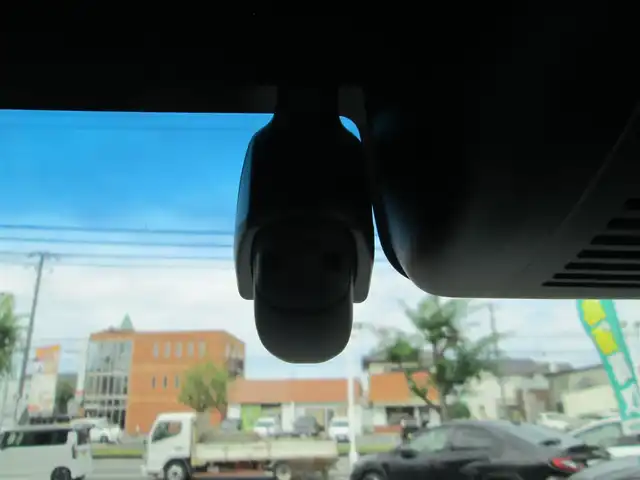 ホンダ Ｎ ＢＯＸ カスタム G L ターボ ホンダセンシング 千葉県 2020(令2)年 6.2万km プラチナホワイトパール ワンオーナー/純正8型ナビ、フルセグTV/バックカメラ/純正オーディオ【DVD/CD/BT/SD/USB】/両側パワースライドドア/LEDヘッドライト&LEDフォグランプ/アダプティブクルーズコントロール/レーンキープアシスト/パドルシフト付き革巻きステアリング/ナビ連動ステアリングスイッチ/ハーフレザーシート/前席シートヒーター/純正ナビ連動前後ドライブレコーダー/ビルトインETC/スペアキー/取扱説明書/ナビ取扱説明書/新車時保証書/ホンダ整備記録簿(R3/R4/R5/R6/R7)