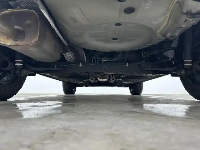 日産 ジューク 15RX タイプV 千葉県 2011(平23)年 7.4万km サファイアブラック 禁煙車/純正メモリナビ/・型番：HS511D-W/・CD/DVD/AUX/USB/Bluetooth/フルセグTV/・バックカメラ/・ビルトインETC/革巻きステアリング/純正フロアマット/純正ドアバイザー/社外16インチAW/電動格納ウインカーミラー/オートライト/・LEDヘッドライト/・フォグランプ