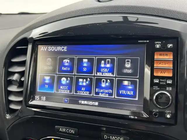 日産 ジューク 15RX タイプV 千葉県 2011(平23)年 7.4万km サファイアブラック 禁煙車/純正メモリナビ/・型番：HS511D-W/・CD/DVD/AUX/USB/Bluetooth/フルセグTV/・バックカメラ/・ビルトインETC/革巻きステアリング/純正フロアマット/純正ドアバイザー/社外16インチAW/電動格納ウインカーミラー/オートライト/・LEDヘッドライト/・フォグランプ