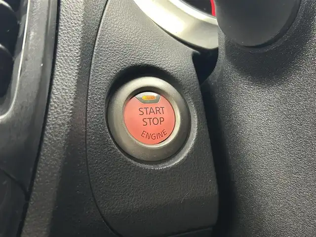 日産 ジューク 15RX タイプV 千葉県 2011(平23)年 7.4万km サファイアブラック 禁煙車/純正メモリナビ/・型番：HS511D-W/・CD/DVD/AUX/USB/Bluetooth/フルセグTV/・バックカメラ/・ビルトインETC/革巻きステアリング/純正フロアマット/純正ドアバイザー/社外16インチAW/電動格納ウインカーミラー/オートライト/・LEDヘッドライト/・フォグランプ