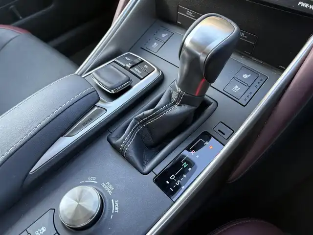 レクサス ＩＳ 300h バージョンL 大分県 2017(平29)年 8.4万km マーキュリーグレーマイカ ・ナビ(CD/DVD/SD/USB/AUX)/・バックカメラ/・フルセグテレビ/・プリクラッシュセーフティ/・レーンキープアシスト/・レーダークルーズコントロール/・コーナーセンサー/・ドライブレコーダー/・ETC2.0/・パワーシート/・シートメモリー/・シートヒーター/・シートクーラー/・ステアリングリモコン/・スマートキー/・プッシュスタートボタン