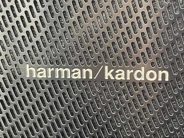 ボルボ ボルボ ＸＣ４０ B4 AWD Rデザイン 愛知県 2022(令4)年 1.1万km デニムブルーメタリック /禁煙車//4WD//純正ナビ//フルセグTV/FM/Bluetooth/USB/iPod//AppleCarPlay/AndroidAuto//ETC//360°ビューカメラ//シティセーフティ//アダプティブクルーズコントロール//ブラインドスポットインフォメーション//前後パーキングセンサー//アダプティブLEDヘッドライト//オートライト//アクティブハイビームアシスト//ルーフレール//パワーバックドア//R-Design専用ヌバック&ファインナッパレザーシート//前席パワーシート//前席・後席シートヒーター//R-Design専用アルミニウムインテリア&スポーツペダル//harmankardonプレミアムサウンド//アンビエントライト//ワイヤレス充電器//電子パーキングブレーキ//ブレーキホールド//純正19インチアルミホイール//タイヤ空気圧モニタリング//革巻きステアリング//ステアリングスイッチ//ステアリングヒーター//プッシュスタート//電動格納ミラー//アイドリングストップ//新車保証書・取扱説明書//スペアキー