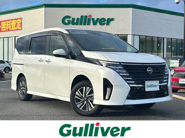 日産 セレナ ハイウェイスター V 鳥取県 2024(令6)年 1.2万km プリズムホワイト ４・W・D/社外ナビ/フルセグ/」BT/USB/アラウンドビューモニター/エマージェンシーブレーキ/レーダークルーズコントロール/両側パワースライド/電動パーキングブレーキ/LEDヘットライト/純正16インチアルミホイール/プッシュエンジンスタート/アイドリングストップ/フロアマット/ドアバイザー/保証書/取扱説明書/スペアキー