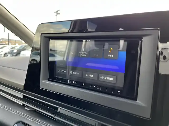 日産 セレナ ハイウェイスター V 鳥取県 2024(令6)年 1.2万km プリズムホワイト ４・W・D/社外ナビ/フルセグ/」BT/USB/アラウンドビューモニター/エマージェンシーブレーキ/レーダークルーズコントロール/両側パワースライド/電動パーキングブレーキ/LEDヘットライト/純正16インチアルミホイール/プッシュエンジンスタート/アイドリングストップ/フロアマット/ドアバイザー/保証書/取扱説明書/スペアキー