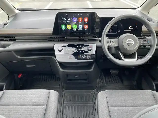 日産 セレナ ハイウェイスター V 鳥取県 2024(令6)年 1.2万km プリズムホワイト ４・W・D/社外10型DPオーディオ/DVD/CD/BT/アラウンドビューモニター/エマージェンシーブレーキ/レーダークルーズコントロール/インテリジェントルームミラー/両側パワースライド/電動パーキングブレーキ/LEDヘットライト/純正16インチアルミホイール/プッシュエンジンスタート/アイドリングストップ/フロアゴムマット・フロアマット/後席フローリン調フロアマット/ドアバイザー/保証書/取扱説明書/スペアキー