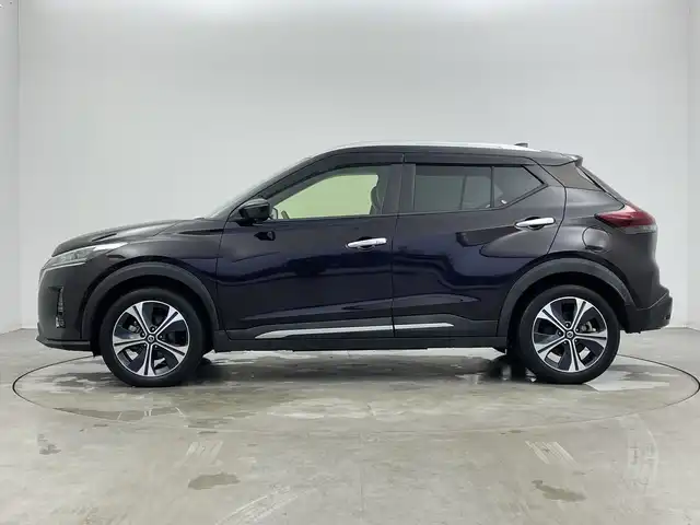 日産 キックス X 新潟県 2021(令3)年 4.3万km ナイトベールパープル ワンオーナー/純正メモリナビ/　フルセグTV/Bluetooth/CD/DVD/USB/プロパイロット/レーダークルーズコントロール/衝突被害軽減ブレーキ/レーンキープアシスト/アラウンドビューモニター/インテリジェントルームミラー/ハーフレザーシート/前席シートヒーター/ステアリングヒーター/ドライブレコーダー【DH5-D】/ビルトインETC/前後コーナーセンサー/横滑り防止装置/LEDヘッドライト/オートマチックハイビーム/レザーステアリング/ステアリングスイッチ