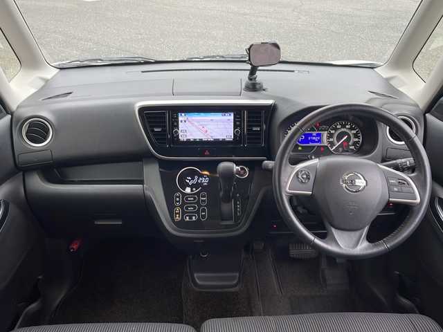 日産 デイズ ルークス ハイウェイスター Gターボ 愛知県 2019(平31)年 7.4万km ホワイトパール フリップダウンモニター/CD/SD/Bluetooth/アラウンドビューカメラ/両側パワースライドドア/スマートキー/衝突被害軽減ブレーキ/LEDヘッドライト/オートライト/フォグランプ/オートハイビーム/レーンアシスト/電動格納式ミラー/取扱説明書/記録簿/保証書