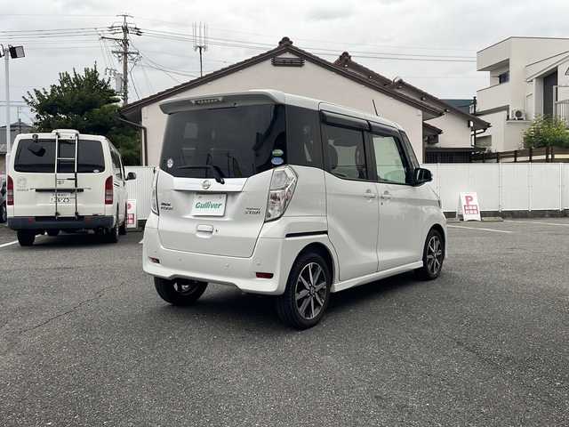 日産 デイズ ルークス ハイウェイスター Gターボ 愛知県 2019(平31)年 7.4万km ホワイトパール フリップダウンモニター/CD/SD/Bluetooth/アラウンドビューカメラ/両側パワースライドドア/スマートキー/衝突被害軽減ブレーキ/LEDヘッドライト/オートライト/フォグランプ/オートハイビーム/レーンアシスト/電動格納式ミラー/取扱説明書/記録簿/保証書
