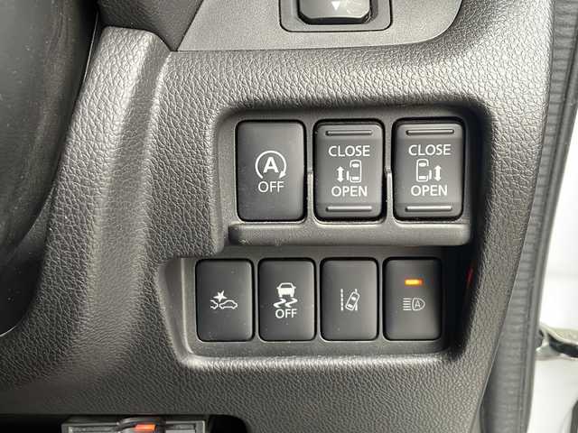 日産 デイズ ルークス ハイウェイスター Gターボ 愛知県 2019(平31)年 7.4万km ホワイトパール フリップダウンモニター/CD/SD/Bluetooth/アラウンドビューカメラ/両側パワースライドドア/スマートキー/衝突被害軽減ブレーキ/LEDヘッドライト/オートライト/フォグランプ/オートハイビーム/レーンアシスト/電動格納式ミラー/取扱説明書/記録簿/保証書