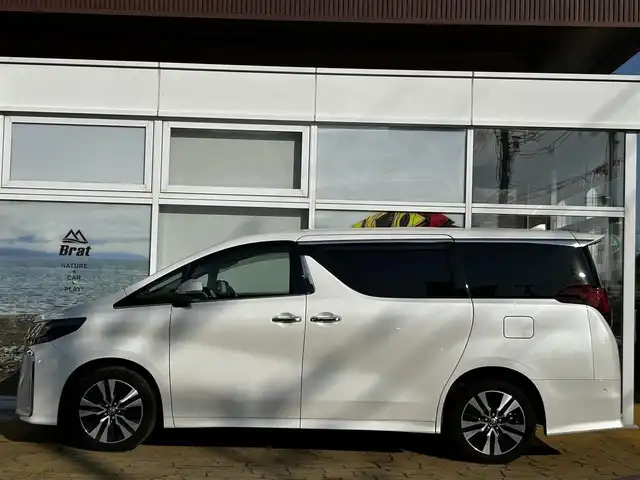 トヨタ アルファード S Cパッケージ 道北・旭川 2022(令4)年 4.3万km ホワイトパールクリスタルシャイン JBLサウンドシステム/全方位カメラ/フルセグTV/フリップダウンモニター/デジタルインナーミラー/両側パワースライドドア/パワーバックドア/レザーシート/前席シートヒーター/ステアリングヒーター/1列目2列目パワーシート/寒冷地仕様