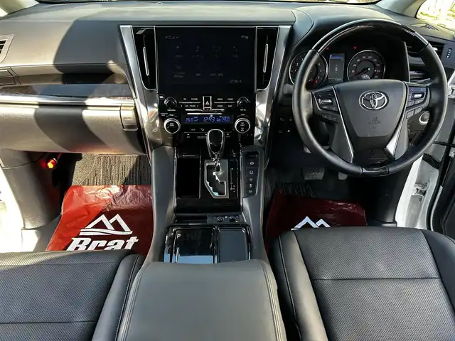 トヨタ アルファード S Cパッケージ 道北・旭川 2022(令4)年 4.3万km ホワイトパールクリスタルシャイン JBLサウンドシステム/全方位カメラ/フルセグTV/フリップダウンモニター/デジタルインナーミラー/両側パワースライドドア/パワーバックドア/レザーシート/前席シートヒーター/ステアリングヒーター/1列目2列目パワーシート/寒冷地仕様