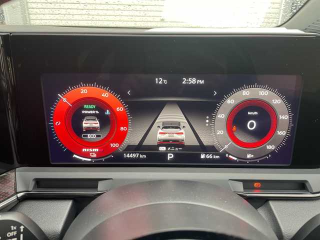 日産 オーラ 福岡県 2023(令5)年 1.5万km ピュアホワイトパール / スーパーブラック 2トーン 純正メーカーナビ/（フルセグTV/BT/USB/HDMI/AM/FM）/全方位カメラ/バックカメラ/nismoフルエアロ/プロパイロット/デジタルインナーミラー/レーダークルーズコントロール/ブラインドスポットモニター/置くだけ充電/電動パーキングブレーキ/オートホールド/純正17インチアルミホイール/ETC2.0/前後ドライブレコーダー/アイドリングストップ/スマートキー/スペアキー/純正フロアマット/ハーフレザーシート/車線逸脱警報/オートマチックハイビーム/LEDヘッドライト/ステアリングスイッチ/フォグランプ/ドアバイザー