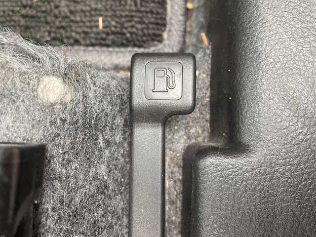 スズキ アルト X 群馬県 2016(平28)年 6.7万km ピュアレッド カロッツェリアナビ/CD・DVD・SD/Bluetooth・フルセグ/TVキット/ビルトインETC/横滑り防止装置/衝突軽減ブレーキ/アイドリングストップ/純正アルミホイール/純正フロアマット/取説・保証書/プッシュスタート/スマートキー