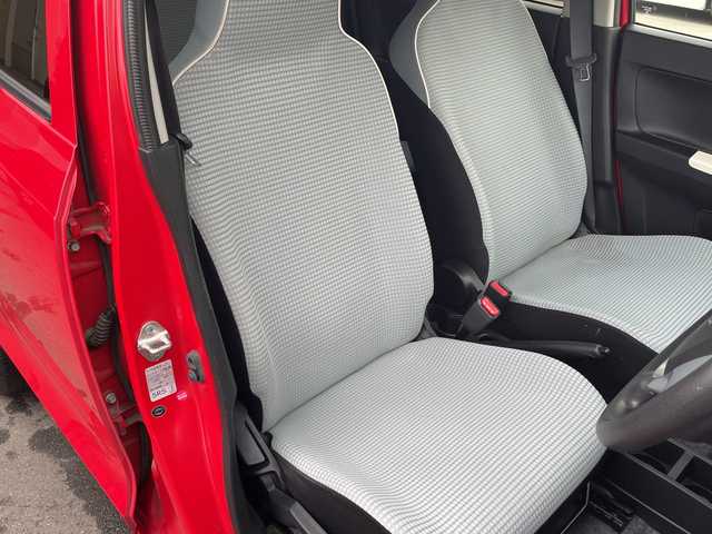 スズキ アルト X 群馬県 2016(平28)年 6.7万km ピュアレッド カロッツェリアナビ/CD・DVD・SD/Bluetooth・フルセグ/TVキット/ビルトインETC/横滑り防止装置/衝突軽減ブレーキ/アイドリングストップ/純正アルミホイール/純正フロアマット/取説・保証書/プッシュスタート/スマートキー