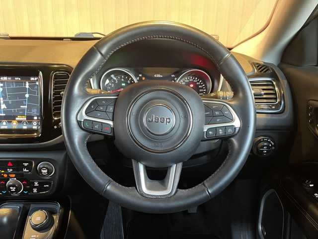 クライスラー・ジープ ジープ コンパス リミテッド 愛知県 2020(令2)年 3.5万km 白 純正ナビ/フルセグTV/バックカメラ/黒革シート/シートヒーター/アクティブクルーズコントロール/レーンキープアシスト/パークアシスト/コーナーセンサー/ブラインドスポットモニター/スマートキー/プッシュスタート