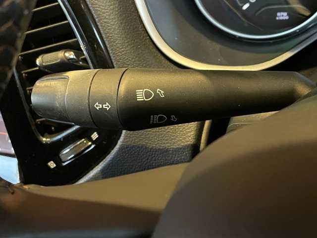 クライスラー・ジープ ジープ コンパス リミテッド 愛知県 2020(令2)年 3.5万km 白 純正ナビ/フルセグTV/バックカメラ/黒革シート/シートヒーター/アクティブクルーズコントロール/レーンキープアシスト/パークアシスト/コーナーセンサー/ブラインドスポットモニター/スマートキー/プッシュスタート