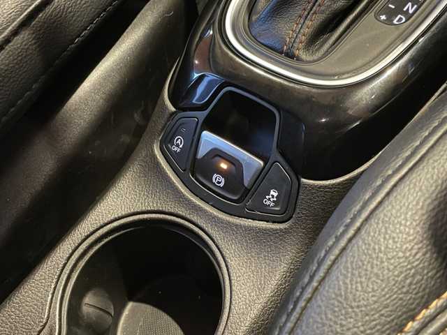 クライスラー・ジープ ジープ コンパス リミテッド 愛知県 2020(令2)年 3.5万km 白 純正ナビ/フルセグTV/バックカメラ/黒革シート/シートヒーター/アクティブクルーズコントロール/レーンキープアシスト/パークアシスト/コーナーセンサー/ブラインドスポットモニター/スマートキー/プッシュスタート