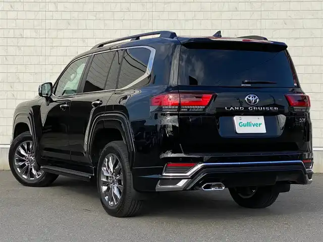 トヨタ ランドクルーザー ZX 岐阜県 2023(令5)年 0.4万km ブラック ワンオーナー/純正12.3インチナビ/(コネクティッドナビ対応)Plus/フルセグTV/Bluetooth/CD/DVD/JBL(14スピーカー/12chオーディオアンプ)/リヤシートエンターテインメントシステム/モデリスタフルエアロ/ムーンルーフ/パノラミックビューモニター/本革ベージュシート/電動デフロック(リヤ)/クールボックス/ルーフレール/IR(赤外線)カットフィルム/プロジェクションカーテシイルミ/メッキドアミラーカバー/ウッド調ステアリング/360°ドライブレコーダー(DC5001DT)/ブラインドスポットモニター/ヘッドアップディスプレイ/トヨタセーフティセンス/・プリクラッシュセーフティ/・レーダークルーズコントロール/・レーントレーシングアシスト/・レーンディパーチャーアラート/・アダプティブハイビームシステム/・オートマチックハイビーム/・ドライバー異常時対応システム/指紋認証スタートスイッチ/フロント・セカンドシートヒーター/シートベンチレーション/ハンズフリーパワーバックドア/100V電源/ビルトインETC2.0/純正20インチAW/純正フロアマット(エクセレントタイプ)