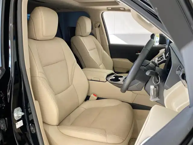 トヨタ ランドクルーザー ZX 岐阜県 2023(令5)年 0.4万km ブラック ワンオーナー/純正12.3インチナビ/(コネクティッドナビ対応)Plus/フルセグTV/Bluetooth/CD/DVD/JBL(14スピーカー/12chオーディオアンプ)/リヤシートエンターテインメントシステム/モデリスタフルエアロ/ムーンルーフ/パノラミックビューモニター/本革ベージュシート/電動デフロック(リヤ)/クールボックス/ルーフレール/IR(赤外線)カットフィルム/プロジェクションカーテシイルミ/メッキドアミラーカバー/ウッド調ステアリング/360°ドライブレコーダー(DC5001DT)/ブラインドスポットモニター/ヘッドアップディスプレイ/トヨタセーフティセンス/・プリクラッシュセーフティ/・レーダークルーズコントロール/・レーントレーシングアシスト/・レーンディパーチャーアラート/・アダプティブハイビームシステム/・オートマチックハイビーム/・ドライバー異常時対応システム/指紋認証スタートスイッチ/フロント・セカンドシートヒーター/シートベンチレーション/ハンズフリーパワーバックドア/100V電源/ビルトインETC2.0/純正20インチAW/純正フロアマット(エクセレントタイプ)