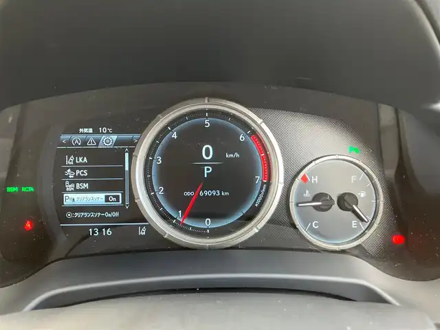 レクサス ＲＸ 200t Fスポーツ 山口県 2017(平29)年 6.9万km ホワイトノーヴァガラスフレーク 純正SDナビ・フルセグTV/サイド・バックカメラ/パノラマガラスサンルーフ/赤レザーシート/・パワーシート/・シートベンチレーション/・シートヒーター/ステアリングヒーター/レーダークルーズコントロール/プリクラッシュセーフティ/レーンキープアシスト/ブラインドスポットモニター/ヘッドアップディスプレイ/インテリジェントクリアランスソナー/パワーバックドア/LEDオートライト/LEDフォグ/スマートキー、カードキー/ETC2.0