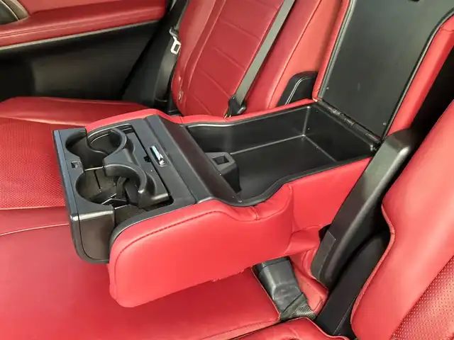 レクサス ＲＸ 200t Fスポーツ 山口県 2017(平29)年 6.9万km ホワイトノーヴァガラスフレーク 純正SDナビ・フルセグTV/サイド・バックカメラ/パノラマガラスサンルーフ/赤レザーシート/・パワーシート/・シートベンチレーション/・シートヒーター/ステアリングヒーター/レーダークルーズコントロール/プリクラッシュセーフティ/レーンキープアシスト/ブラインドスポットモニター/ヘッドアップディスプレイ/インテリジェントクリアランスソナー/パワーバックドア/LEDオートライト/LEDフォグ/スマートキー、カードキー/ETC2.0