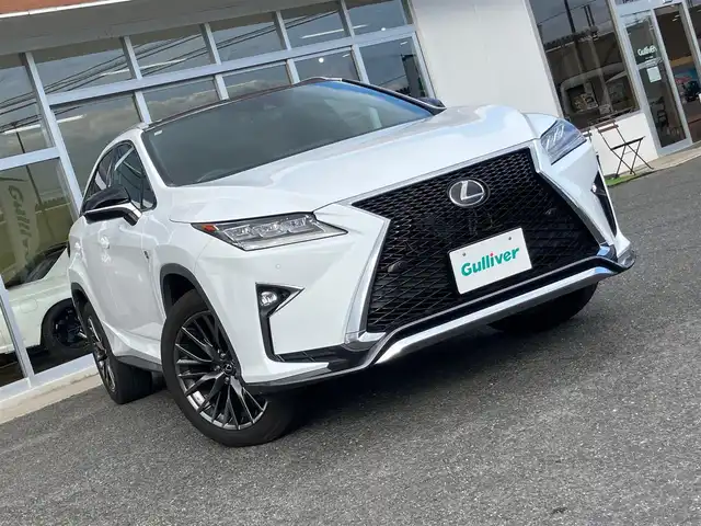 レクサス ＲＸ 200t Fスポーツ 山口県 2017(平29)年 6.9万km ホワイトノーヴァガラスフレーク 純正SDナビ・フルセグTV/サイド・バックカメラ/パノラマガラスサンルーフ/赤レザーシート/・パワーシート/・シートベンチレーション/・シートヒーター/ステアリングヒーター/レーダークルーズコントロール/プリクラッシュセーフティ/レーンキープアシスト/ブラインドスポットモニター/ヘッドアップディスプレイ/インテリジェントクリアランスソナー/パワーバックドア/LEDオートライト/LEDフォグ/スマートキー、カードキー/ETC2.0