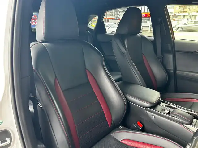 レクサス ＮＸ 300h Fスポーツ 富山県 2015(平27)年 7.9万km ホワイトノーヴァガラスフレーク 純正ナビ（TV/CD/DVD/BT/AMFM/USB/AUX)/パワーバックバックドア/前席パワーシート/ハンドルヒーター/クルーズコントロール（追従あり）/ETC/プッシュスタート/スマートキー（スペア1本）/純正18インチホイール/前席シートヒーター/サンルーフ/純正フロアマット/衝突軽減ブレーキ/横滑り防止