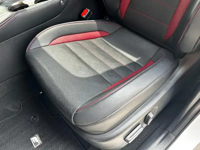 レクサス ＮＸ 300h Fスポーツ 富山県 2015(平27)年 7.9万km ホワイトノーヴァガラスフレーク 純正ナビ（TV/CD/DVD/BT/AMFM/USB/AUX)/パワーバックバックドア/前席パワーシート/ハンドルヒーター/クルーズコントロール（追従あり）/ETC/プッシュスタート/スマートキー（スペア1本）/純正18インチホイール/前席シートヒーター/サンルーフ/純正フロアマット/衝突軽減ブレーキ/横滑り防止