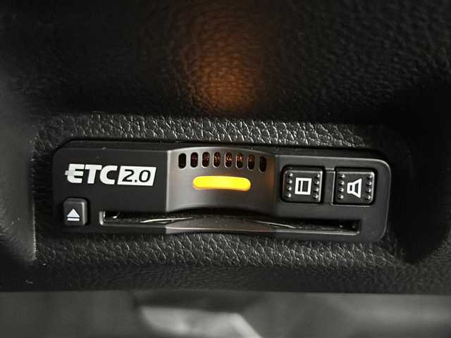 ホンダ ヴェゼル ハイブリッド e:HEV Z 岐阜県 2022(令4)年 2.4万km クリスタルブラックパール ホンダセンシング/・追従型クルーズコントロール/・後退出庫サポート/・レーンキープ/純正ナビ/・ホンダコネクトディスプレイナビ/・Bluetooth/・フルセグTV/ハンドルヒーター/シートヒーター/バックカメラ/電動リアゲート/LEDヘッドライト/・フォグランプ/・オートライト/・オートマチックハイビーム/ETC/ワイアレス充電/純正フロアマット