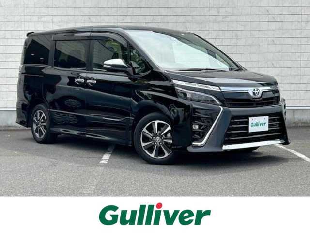 トヨタ ヴォクシー ZS 煌Ⅲ 大阪府 2021(令3)年 3万km ブラック 純正純正９インチナビ　/フルセグ　/バックカメラ　/ハーフレザーシート　/両側パワースライドドア　/ドライブレコーダー　/ＬＥＤヘッドライト　/オートハイビーム　/衝突軽減ブレーキ　/フロアーマット　/サイドバイザー/スマートキー