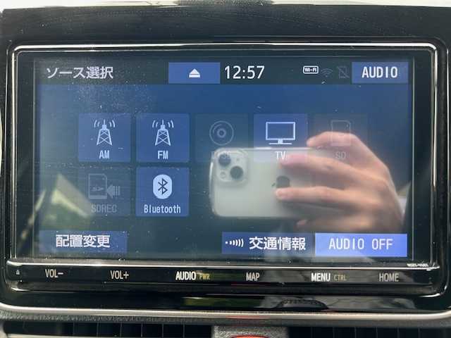 トヨタ ヴォクシー ZS 煌Ⅲ 大阪府 2021(令3)年 3万km ブラック 純正純正９インチナビ　/フルセグ　/バックカメラ　/ハーフレザーシート　/両側パワースライドドア　/ドライブレコーダー　/ＬＥＤヘッドライト　/オートハイビーム　/衝突軽減ブレーキ　/フロアーマット　/サイドバイザー/スマートキー