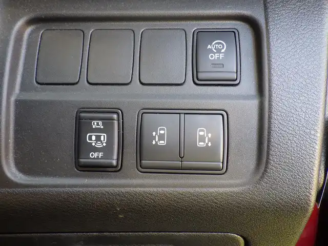 日産 セレナ ハイウェイスターVセレクションⅡ 千葉県 2019(平31)年 4.4万km マルーンレッド 2トーン エマージェンシーブレーキ/クルーズコントロール/アイドリングストップ/両側パワースライドドア/社外メモリーナビ/地デジTV/【DVD/CD再生機能　Bluetooth接続】/バックカメラ/ETC/LEDヘッドライト/フォグライト/ウインカーミラー/純正16インチアルミホイル/インテリジェントキー