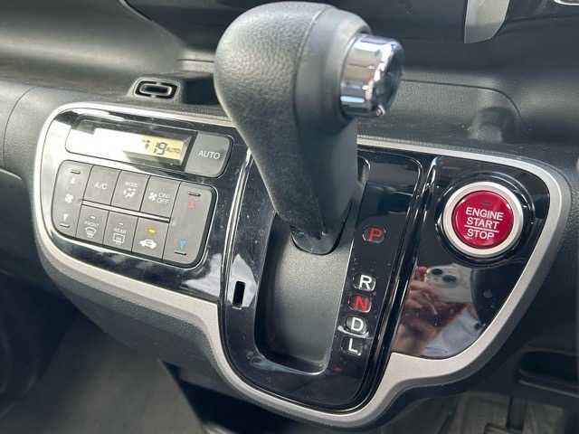 ホンダ Ｎ ＢＯＸ カスタム G Aパッケージ 千葉県 2014(平26)年 7.8万km プレミアムホワイトパール 純正ギャザーズナビ/フルセグTV/CD／DVD/SD再生/BT接続/バックカメラ/ETC/片側パワースライドドア/プッシュスタート/ウインカーミラー/ステアリングスイッチ/スマートキー/スペアキー×１/純正14インチアルミホイール/純正フロアマット/ドアバイザー/取扱説明書・保証書