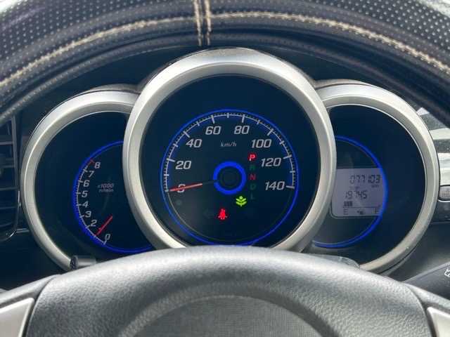 ホンダ Ｎ ＢＯＸ カスタム G Aパッケージ 千葉県 2014(平26)年 7.8万km プレミアムホワイトパール 純正ギャザーズナビ/フルセグTV/CD／DVD/SD再生/BT接続/バックカメラ/ETC/片側パワースライドドア/プッシュスタート/ウインカーミラー/ステアリングスイッチ/スマートキー/スペアキー×１/純正14インチアルミホイール/純正フロアマット/ドアバイザー/取扱説明書・保証書