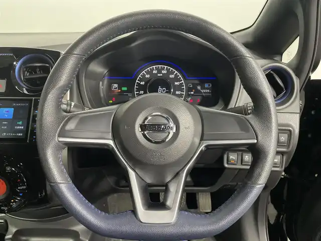 日産 ノート e－パワーオーテック 大阪府 2020(令2)年 1.3万km スーパーブラック 社外ナビ(フルセグ/DVD再生/Bluetooth) バックカメラ ETC 衝突軽減 レーンアシスト クリアランスソナー ドラレコ オートライト スマートキー プッシュスタート 禁煙車