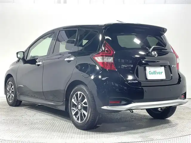 日産 ノート e－パワーオーテック 大阪府 2020(令2)年 1.3万km スーパーブラック 社外ナビ(フルセグ/DVD再生/Bluetooth) バックカメラ ETC 衝突軽減 レーンアシスト クリアランスソナー ドラレコ オートライト スマートキー プッシュスタート 禁煙車