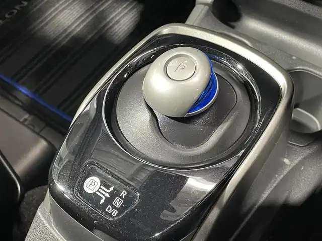日産 ノート e－パワーオーテック 大阪府 2020(令2)年 1.3万km スーパーブラック 社外ナビ(フルセグ/DVD再生/Bluetooth) バックカメラ ETC 衝突軽減 レーンアシスト クリアランスソナー ドラレコ オートライト スマートキー プッシュスタート 禁煙車