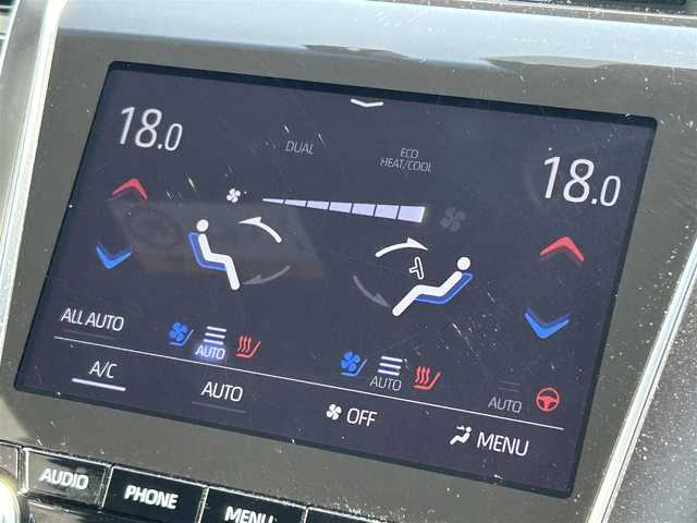 トヨタ クラウン ハイブリッド RS リミテッド 熊本県 2020(令2)年 7万km プレシャスブラックパール サンルーフ/黒本革シート/純正SD8インチナビ/・フルセグ/DVD/M-SD/USB/Bluetooth/10スピーカーサウンドシステム/パノラミックビューモニター/カラーヘッドアップディスプレイ/トヨタセーフティセンス/・プリクラッシュセーフティ/・レーダークルーズコントロール/・プリクラッシュセーフティ/・アダプティブハイビームシステム/・レーントレーシングアシスト/・ロードサインアシスト/LEDオートヘッドライト/ブラインドスポットモニター/インテリジェントクリアランスソナー/リヤクロストラフィックアラート/パーキングサポートブレーキ/パドルシフト/電動パーキング/ステアリングヒーター/前席シートヒーター/エアシート/前席パワーシート/スマートキー×2/ETC2.0/ドライブレコーダー/禁煙車