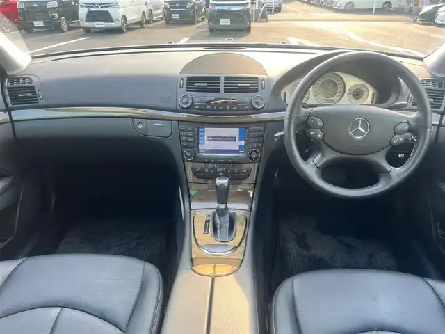 メルセデス・ベンツ Ｅ３２０ CDI アバンギャルド 島根県 2007(平19)年 11.9万km イリジウムシルバー 純正ナビ　/サンルーフ　/本革シート/ＥＴＣ　/運転席メモリーパワーシート　/前席シートヒーター　/スマートキー　/純正HIDヘッドライト　/純正17インチアルミホイール　/純正フロアマット