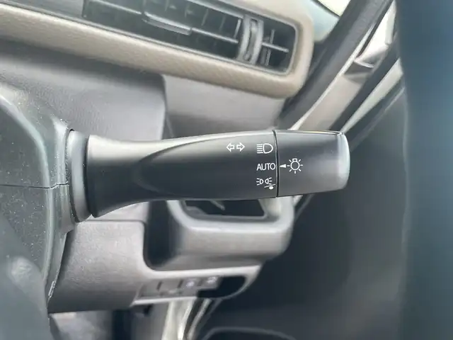 スズキ ワゴンＲ HYBRID FX 和歌山県 2020(令2)年 6.7万km スペリアホワイト 社外７インチナビ/（AM/FM/CD)/衝突軽減ブレーキ/後方コーナーセンサー/レーンキープ/横滑り防止装置/シートヒーター/ETC/アイドリングストップ/ヘッドライトレベライザー/電動格納ミラー/ドアバイザー/ハロゲンヘッドライト